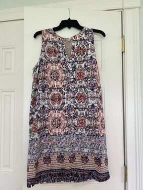 Sleeveless Printed Shift Dress in White with Red & Blue Accents